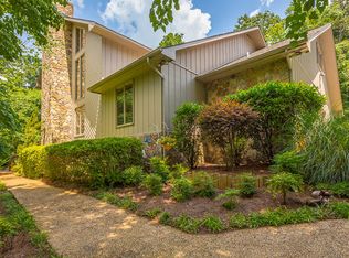 1713 Valley Forge Dr, Hixson, TN 37343