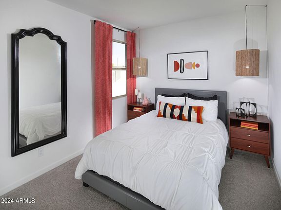 5th image of 17404 W MISSION Lane