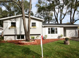 2516 Clara St, McHenry, IL 60050