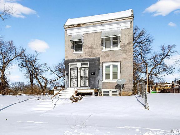 2nd image of 5615 Theodosia Ave