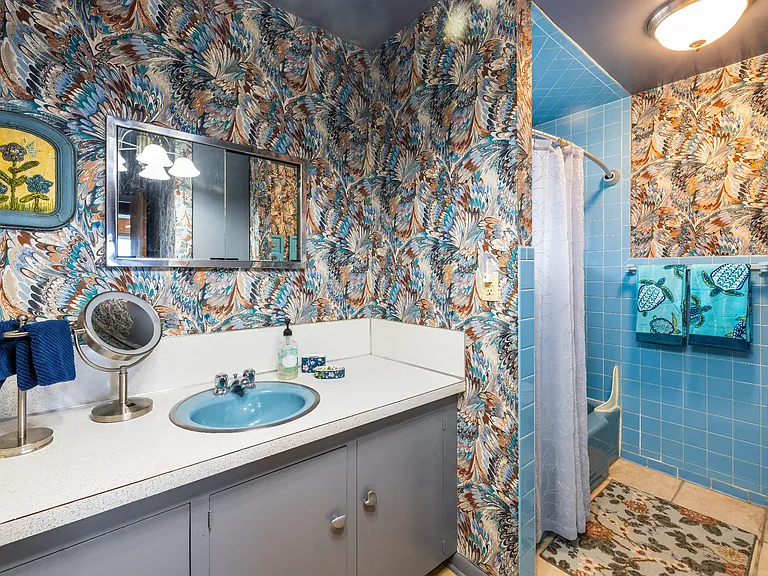 1310 Shore Dr — Photo 18