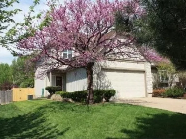 12032 Goodman St, Overland Park, KS 66213