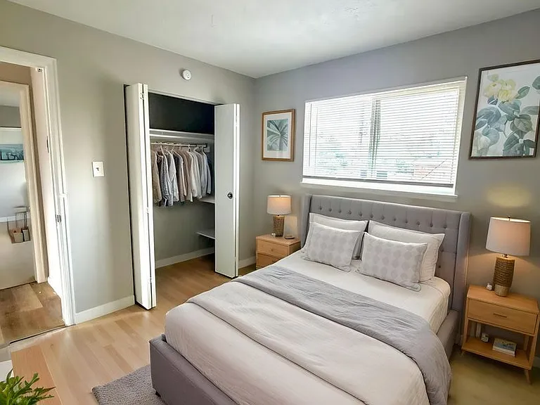 Westwind Apartments — Photo 30