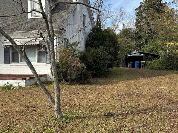 209 E Columbia Ave, Leesville, SC 29070