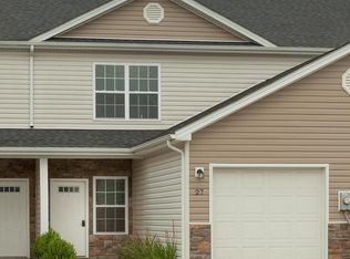 27 Beaulah Ct, Bunker Hill, WV 25413