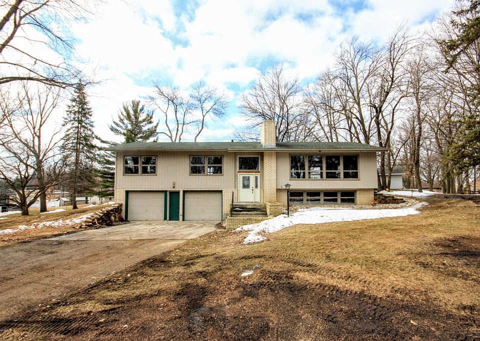 1st image of 1426 Hoot Lake Dr