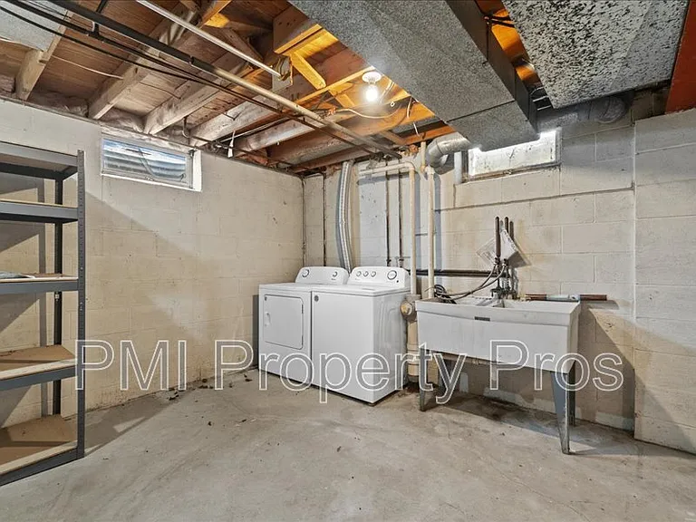 8148 S 88th St — Photo 34