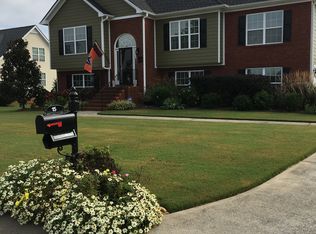 15 Graysburg Dr, Cartersville, GA 30120