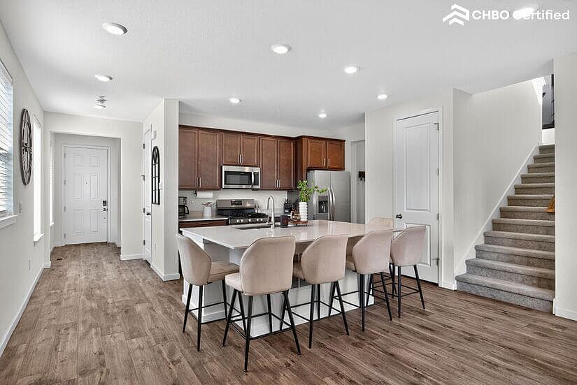 Open-Concept Living with Stylish Kitchen & Spacious Entryway