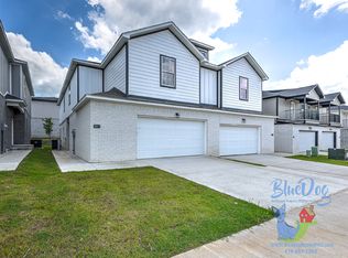 999 S Benchmark Ln #2, Fayetteville, AR 72704
