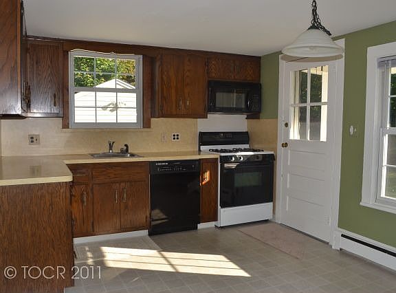 5th image of 239 Wyckoff Ave