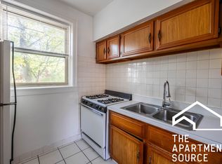 830 Reba Pl APT 3N, Evanston, IL 60202