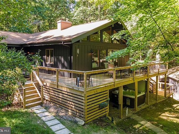 4th image of 106 Lodge Cir