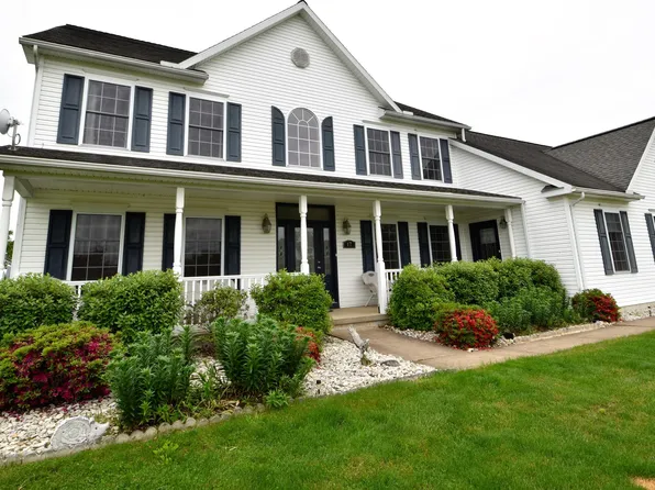 17 Majestic Dr, Danville, PA 17821