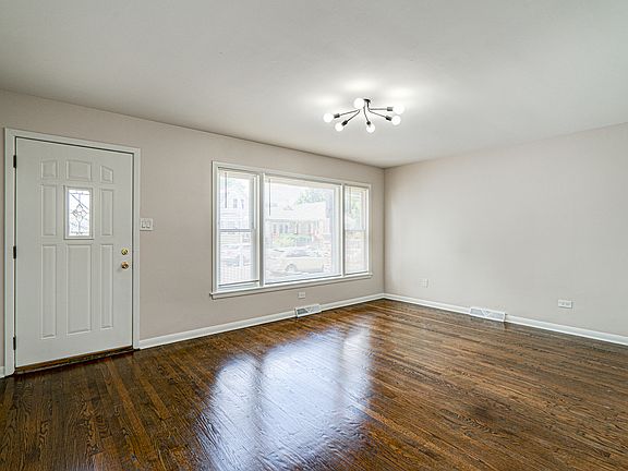 3rd image of 6413 S Claremont Ave