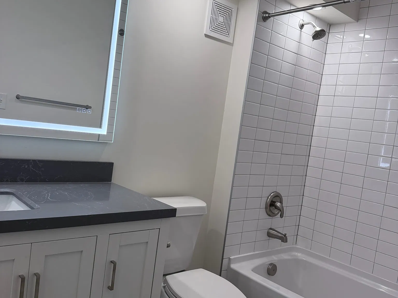 2 bed, 760 sqft, $1,950 — Photo 2