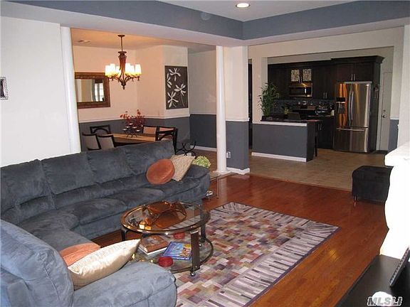 4th image of 115 Constantine Way #115