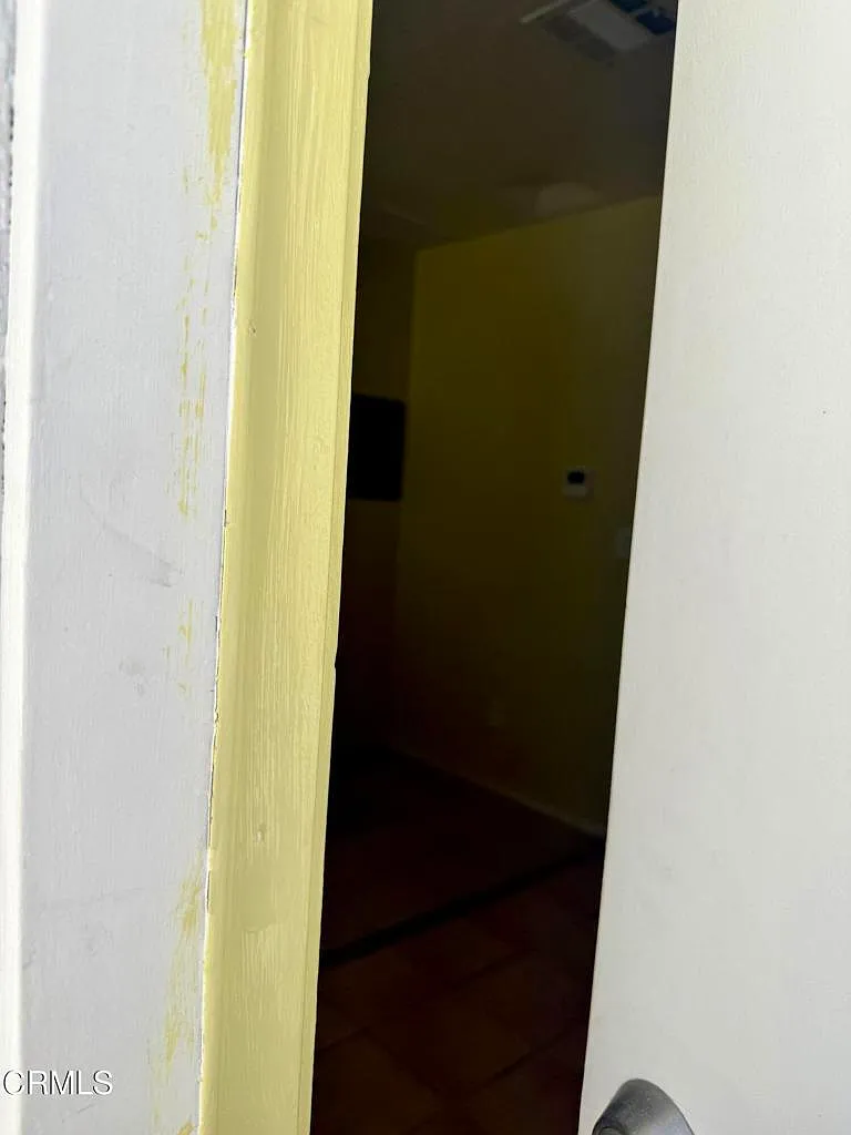 1 bed, 1.0 bath, 450 sqft, $1,800 — Photo 2