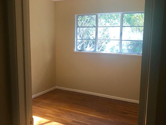 4th image of 5472 Hunter St