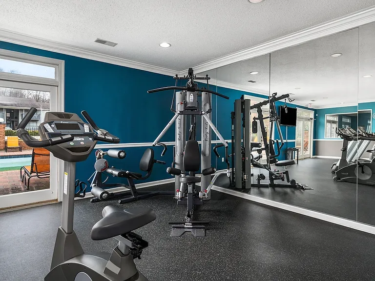 Ascot Place Apartments — Photo 4