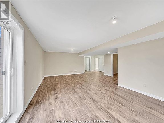 3rd image of 397 Hemlock Ln