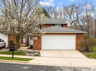 816 W Chalon Pl, Peoria, IL 61614