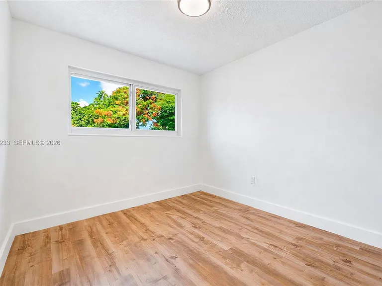 321 NW 56th Ave — Photo 20