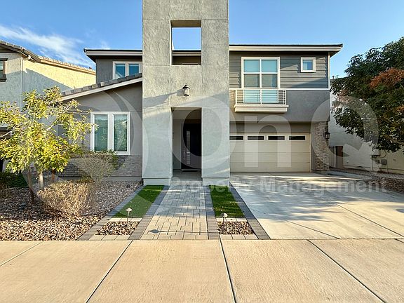 2nd image of 261 E Wisteria Dr