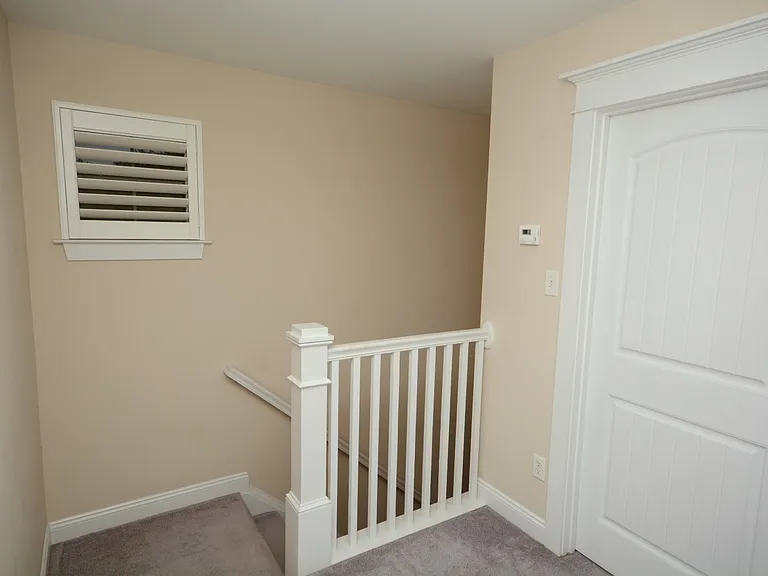 4116 Pretty Lake Ave — Photo 8