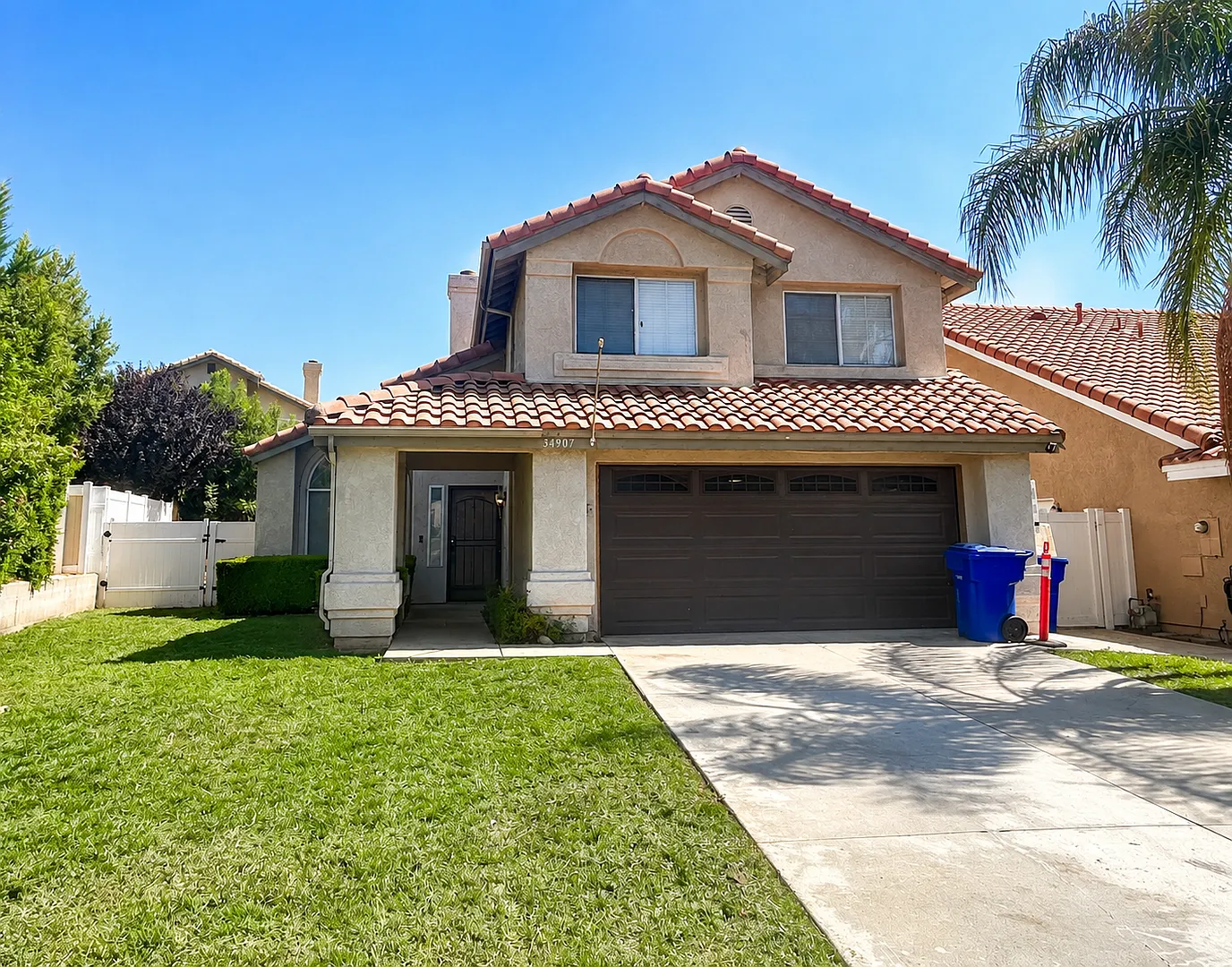 Charming 3 bed 2.5 bath 2 story home in Yucaipa, Ca. — Photo 1