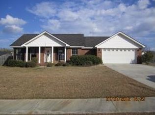 221 Oxford Cir, Rincon, GA 31326