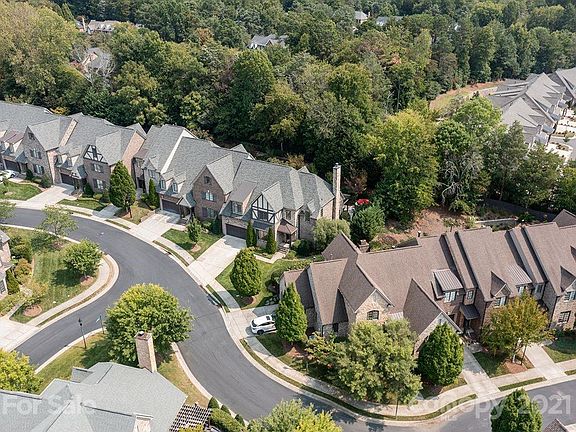 4th image of 6100 Fletcher Cir #11C