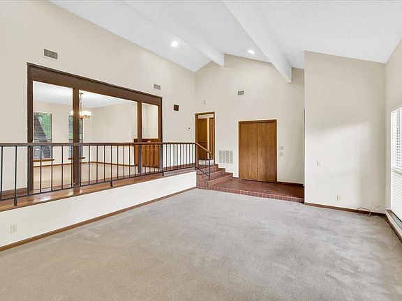 5th image of 2015 Mistywood Dr