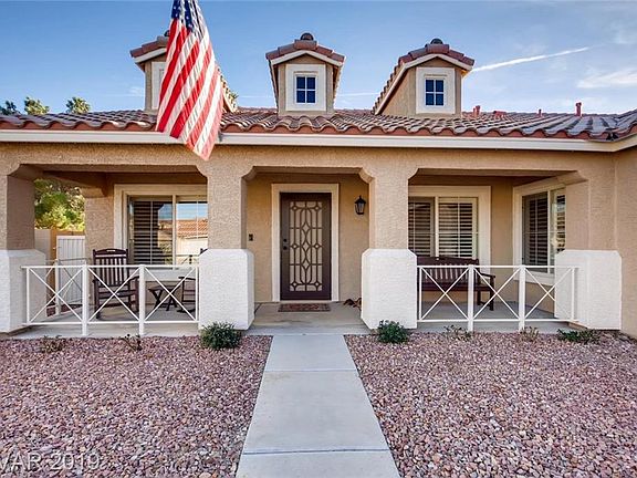 2nd image of 825 Copper Moon Ln