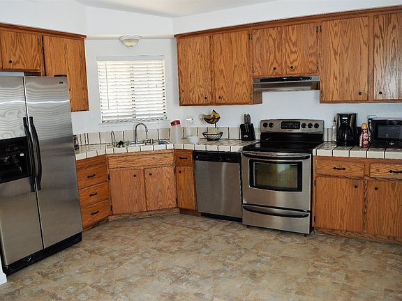 2nd image of 9 Rivermont Ct