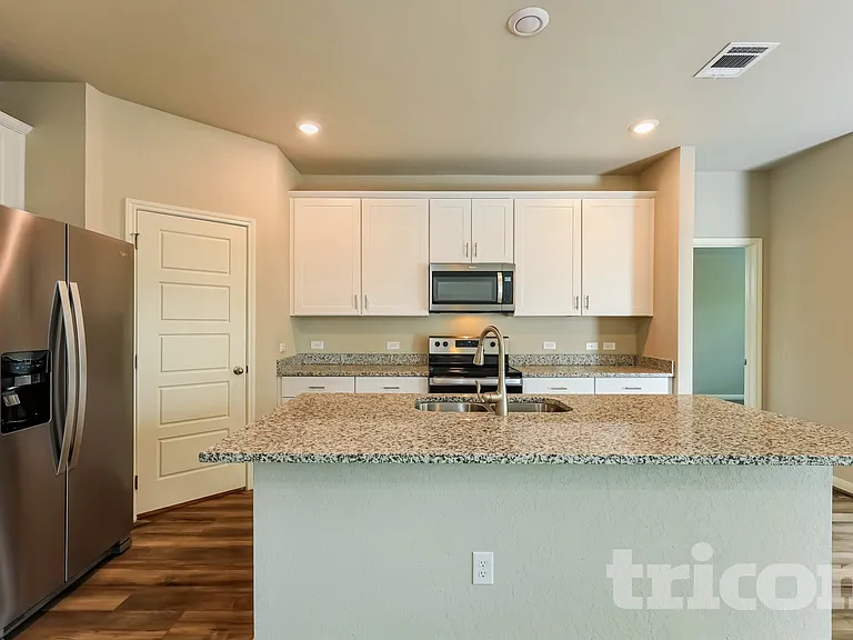 13519 Paxton Blvd — Photo 5