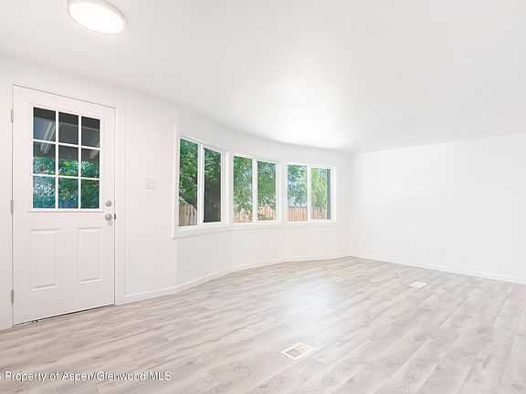3rd image of 2955 Cedar Pl