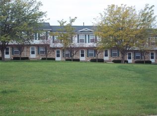 3119 Loras Dr APT 5, Freeport, IL 61032
