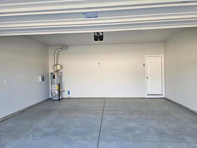 515 Hamlow Ave — Photo 17