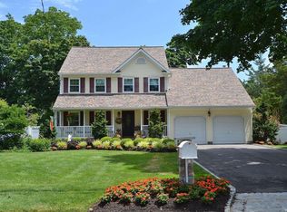 345 Northern Blvd, Saint James, NY 11780