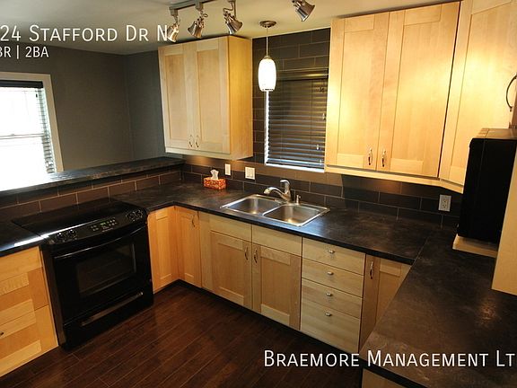 2nd image of 924 Stafford Dr N