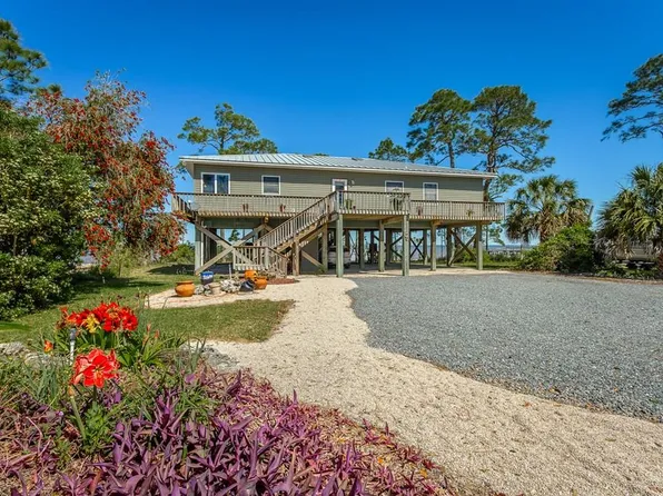 1475 E Gulf Beach Dr, Eastpoint, FL 32328