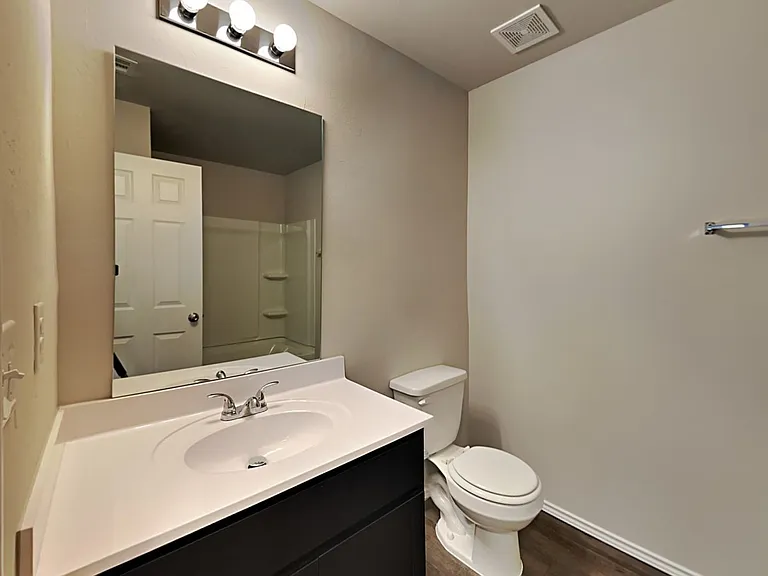 11748 NW 99th Ter — Photo 15