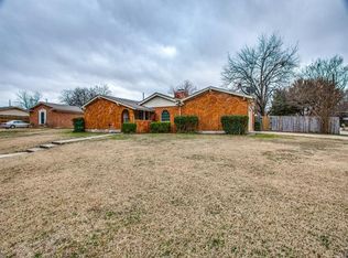 2129 Ming Dr, Edgecliff Village, TX 76134