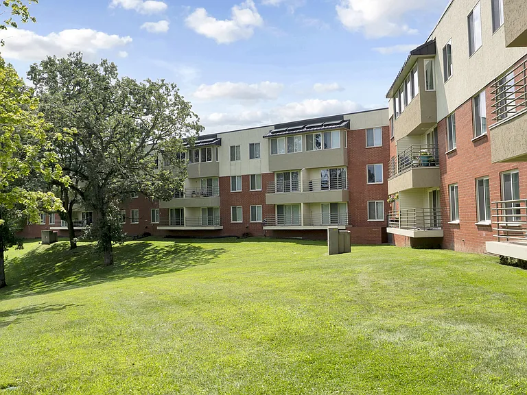 Quail Ridge Apartments — Photo 24