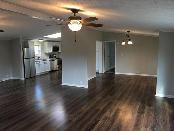 3rd image of 1839 Duchess Dr