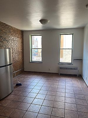1st image of 297 Pleasant Ave #3A