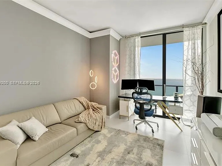 501 NE 31st St #Penthouse 4302 — Photo 16