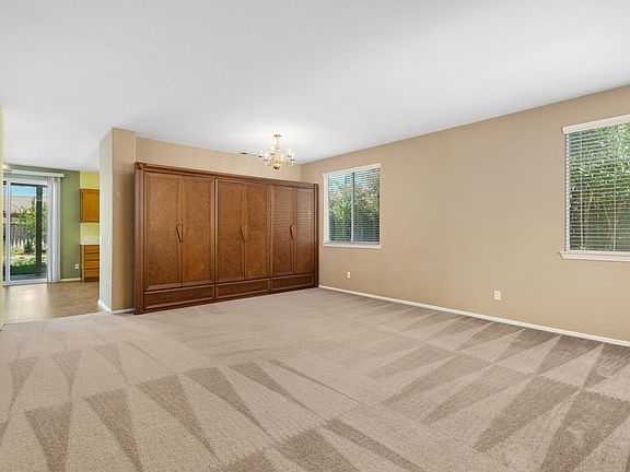 4th image of 46433 Vianne Ct