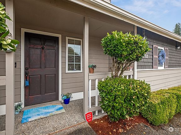 2nd image of 25032 Lake Wilderness Country Club Drive SE